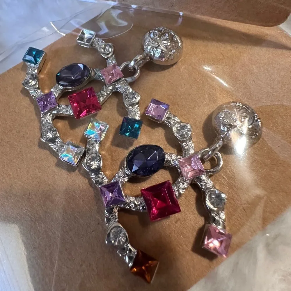 Bundle of earrings and chain